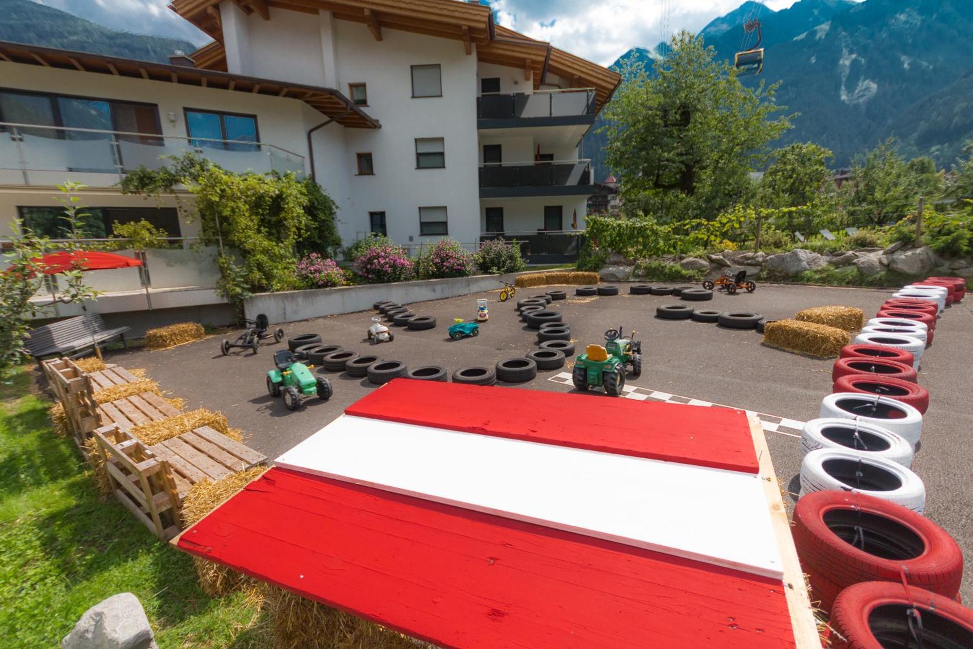 Apart Central - Premium Mountain&Garden Mayrhofen Εξωτερικό φωτογραφία