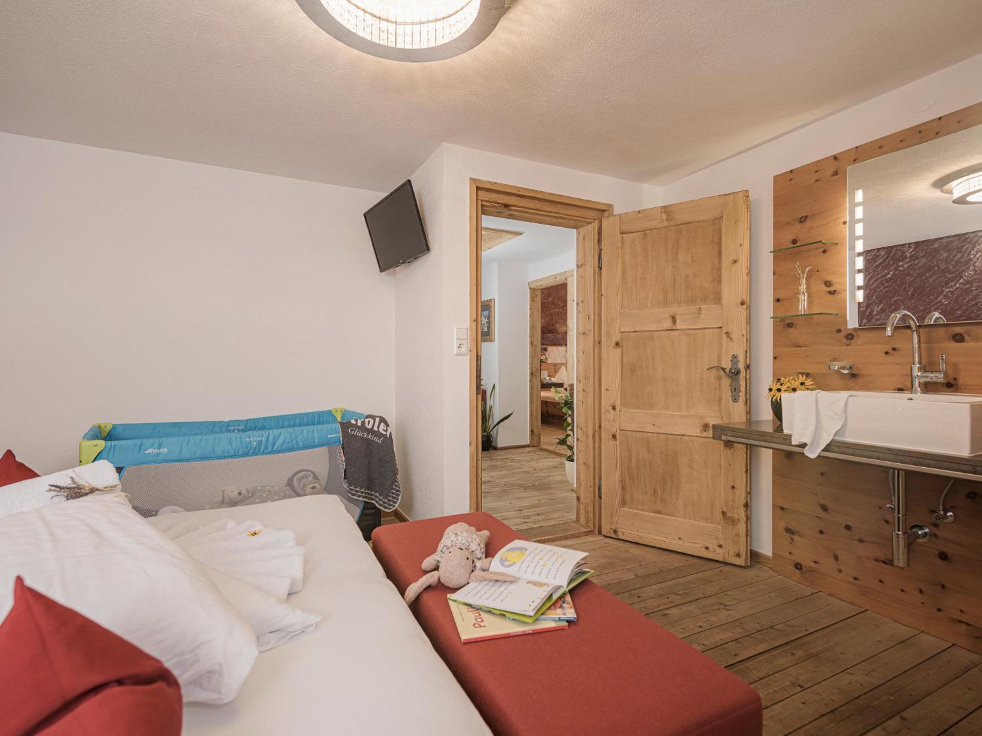 Apart Central - Premium Mountain&Garden Mayrhofen Δωμάτιο φωτογραφία