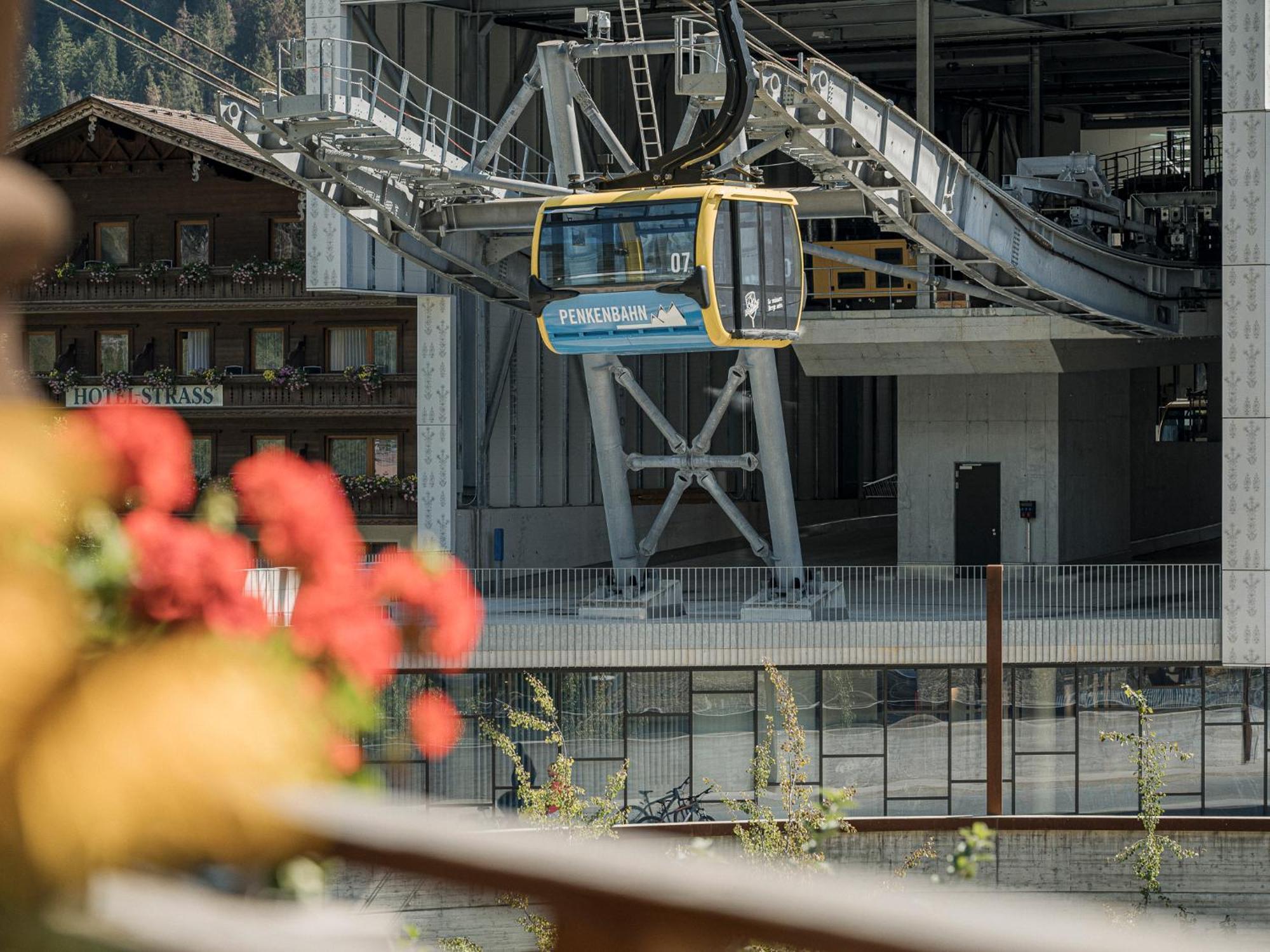 Apart Central - Premium Mountain&Garden Mayrhofen Δωμάτιο φωτογραφία