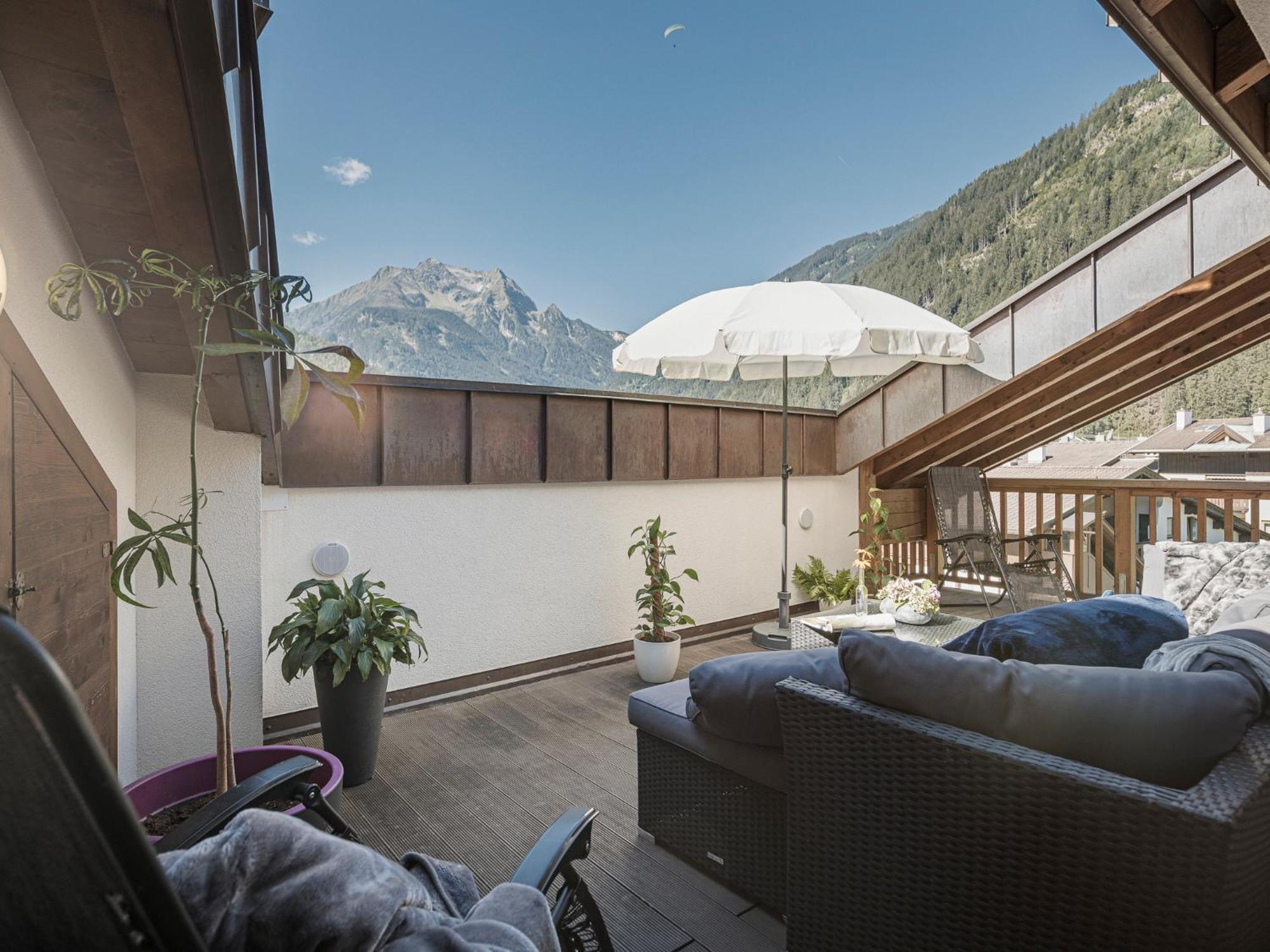 Apart Central - Premium Mountain&Garden Mayrhofen Δωμάτιο φωτογραφία