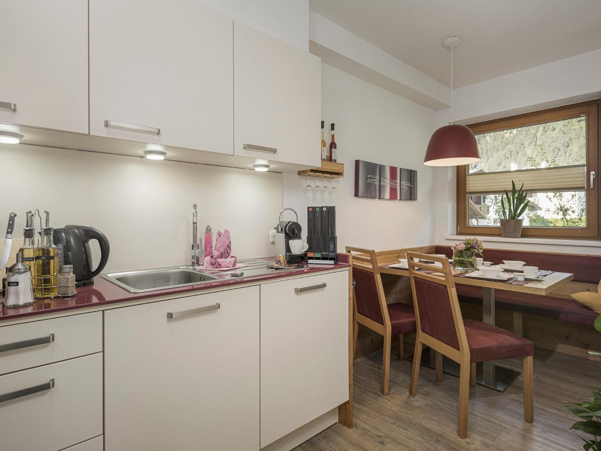 Apart Central - Premium Mountain&Garden Mayrhofen Δωμάτιο φωτογραφία