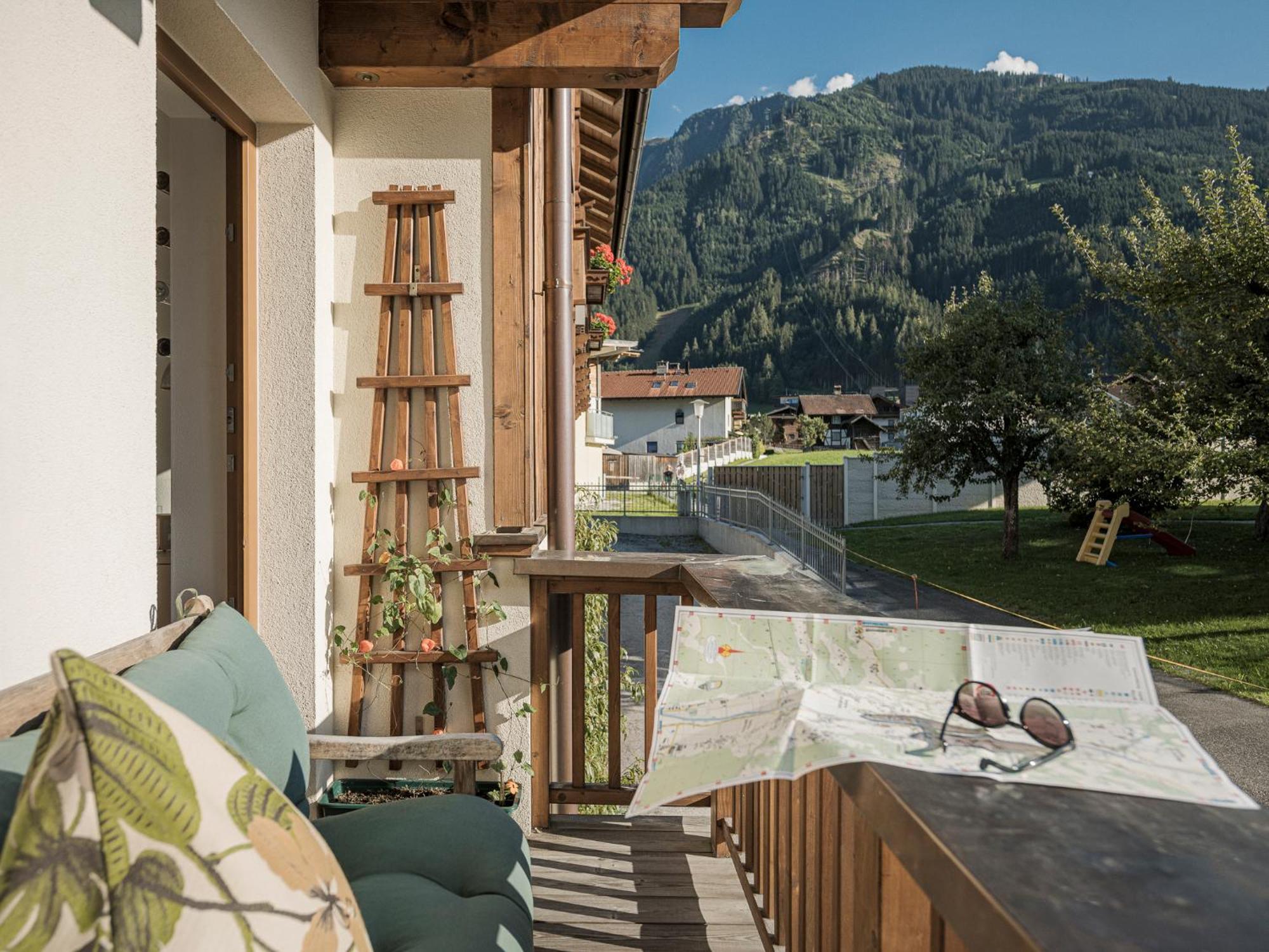 Apart Central - Premium Mountain&Garden Mayrhofen Δωμάτιο φωτογραφία